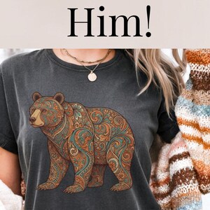 花柄クマシャツ ペイズリー柄クマTシャツ ボヘミアンネイチャーシャツ 野生動物グラフィックTシャツ アウトドア レディース アドベンチャーウェア ハイキングアパレル キャンプギフト 画像 20