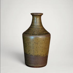 Vaso de grés: Lauritz Hjorth, Dinamarca, década de 1950, esmalte salpicado.