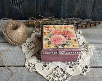 Romantic Treasure Chest Cottage Chic Roses, Shabby Chick home decor, Memory Keepsake Jewelry Box