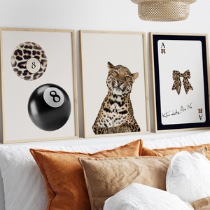 Conjunto de arte de parede de leopardo 8 bolas, pôster de arco de carta ás, impressão de quão sortudos somos, impressões de parede de bola de oito da sorte, impressão de arte de bola de bilhar retrô de chita