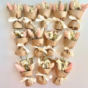 Mini bouquet di fiori secchi, piccolo ringraziamento, bomboniera per invitati rosa, bouquet floreale, damigella d'onore, proposta, festa della sposa, festa della mamma, Pasqua, pastello