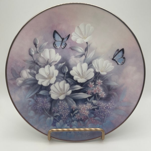 Knowle's China T.C.Chiu "Aquamarine Glimmer" Collector's plate