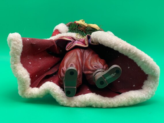 Thomas Kinkade Old World Santa 