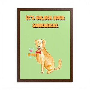 Póster enmarcado de Golden Retriever &quot;Es la hora dorada en algún lugar&quot;