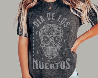 Día De Los Muertos T-Shirt | Sugar Skull Design