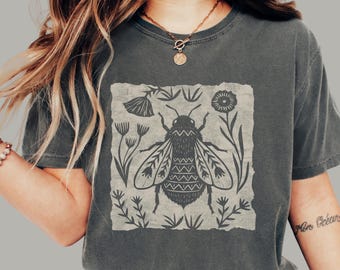 Floral Folk Art Bee Tee | Cottagecore Botanical Honey-Bee Graphic Shirt