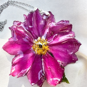 Real Anemone Dried Flower Pendant, Flower Resin Necklace, Handmade Japanese Anemone Necklace, Floral Pendant, Gift for Her