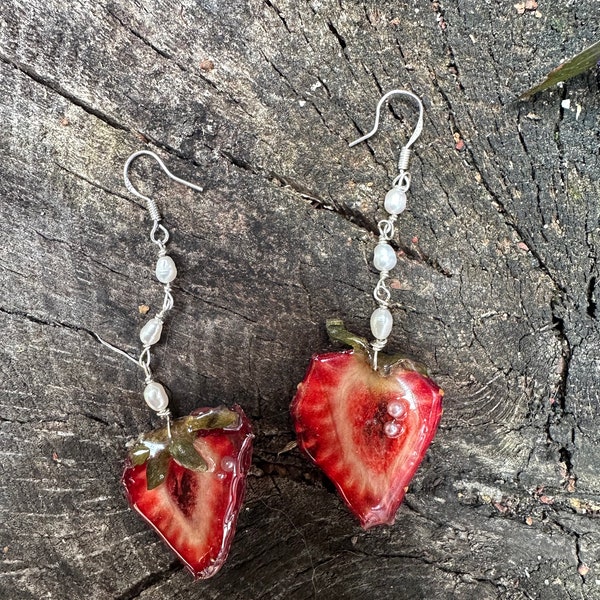 Real Strawberry Earrings,Cute Strawberry Earrings,Pressed Fruit Earrings,Gift for Her,Pretty Fruit Earrings,Dangle & Drop Earrings,