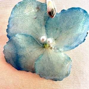 Real Hydrangea Flower Pendant, Handmade Hydrangea Flower Resin Necklace, Dired Flower Pendant, Pressed Hydrangea, Perfect Gift For Her