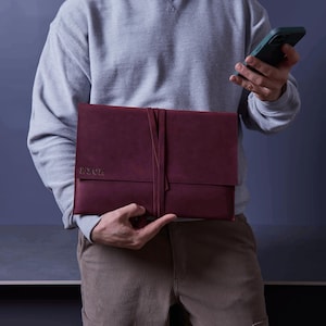 Carpeta de cuero personalizada: Cartera minimalista de cuero con nombre - Organizador hecho a mano