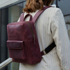 Personalized Wholesale Leather Backpacks. Vintage Leather Laptop Bag. Business Gifts for Teams or Events. Custom Laptop Bag for Him or Her
