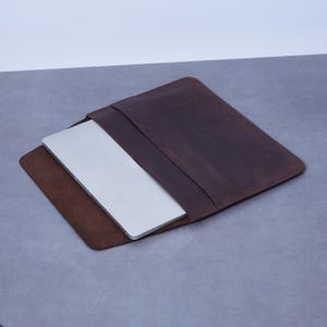 Personalized Leather MacBook Sleeve: M4 Air & Pro, Engraved Laptop Case