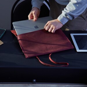 Custodia in pelle personalizzata per tablet reMarkable 2 - Elegante custodia per reMarkable Paper Pro in vera pelle