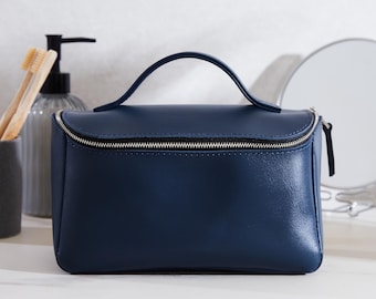Leather Toiletry Bag for Women. Personalized Makeup Organizer. Premium Travel Cosmetic Pouch. Dopp Kit S/M/L. Bridesmaid or Groom Gift