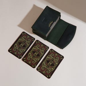 Leren tarotdoos met reliëf - gepersonaliseerde organizer voor tarotkaarten - Stijlvolle tarotkaarthoes voor moeder - spirituele cadeaus