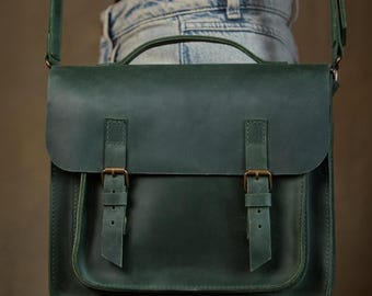 Green leather city 2in1 backpack for Her. Vintage Dark Academia convertible backpack. Stylish leather tote bag. Special Anniversary Gifts