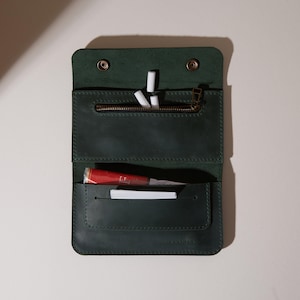 Estuche de tabaco de cuero verde: Cartera personalizada hecha a mano