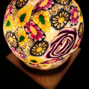 Floral lamp with ceramic base