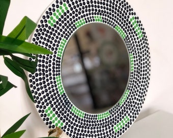 ドットマンダラミラー：手描きのボヘミアンウォールアート（40 cm