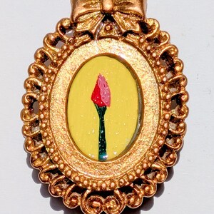 Tiny 1.5&quot; Oval Hand-painted Pink Flower with Yellow Background Art Magnet