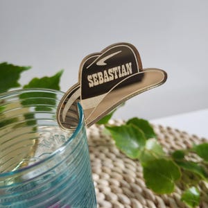 Arredamento in vetro personalizzato, fascino del vino personalizzato, fascino del vino di nozze, fascino del vino d'oro, fascino del vino, fascino del matrimonio Nomi incisi personalizzati