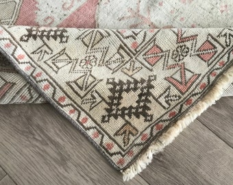 Vintage Turkish Oushak Runner Rug: Pink Beige Wool Hallway Rug (2.8x6.4 Ft)