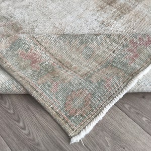 5.2x8.6 Beige Oushak Rug: Vintage Turkish Wool Rug