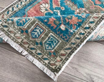 2x3 Handmade Red Blue Turkish Door mat, 2x3 Blue Red Vintage Door mat, Bathroom Rug, Turkish Kitchen Kids Entry Rug, Boho Decor, 1.8x3.0 Ft