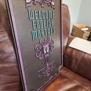 Haunted Mansion sign plaque wall decor