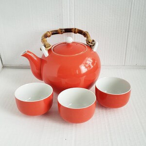 Vintage Orange Teapot with Bamboo Handle and 3 Cups.