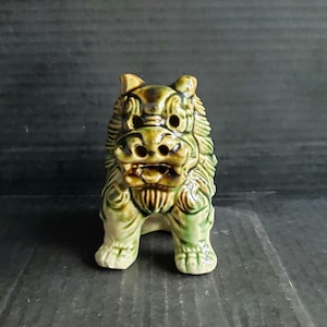 Vintage 3.5" Shisa Foo Dog Guardian Lion. Glazed Ceramic.