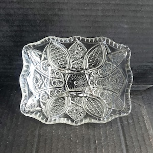 Vintage Indiana Glass Paneled Daisy and Fine Cut Clear Rectangular Fruit Bowl 5". Discontinued. Circa 1905-1909.