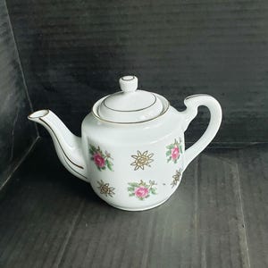 Vintage Porcelain Floral Teapot with Lid 3.5&quot;.