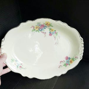 Vintage Homer Laughlin Boquet Pattern 11-5/8" Oval Serving Platter. Discontinued Pattern. Circa 1944.