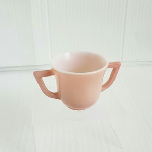 Vintage Hazel Atlas 20th Century Little Hostess Children&#39;s Dishes. Pink Open Sugar Dish 2.25&quot;. Discontinued. Circa 1934.