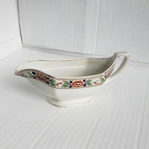 Vintage Grindley Pattern No. GRI27 Gravy Boat 8&quot;. Discontinued Pattern.