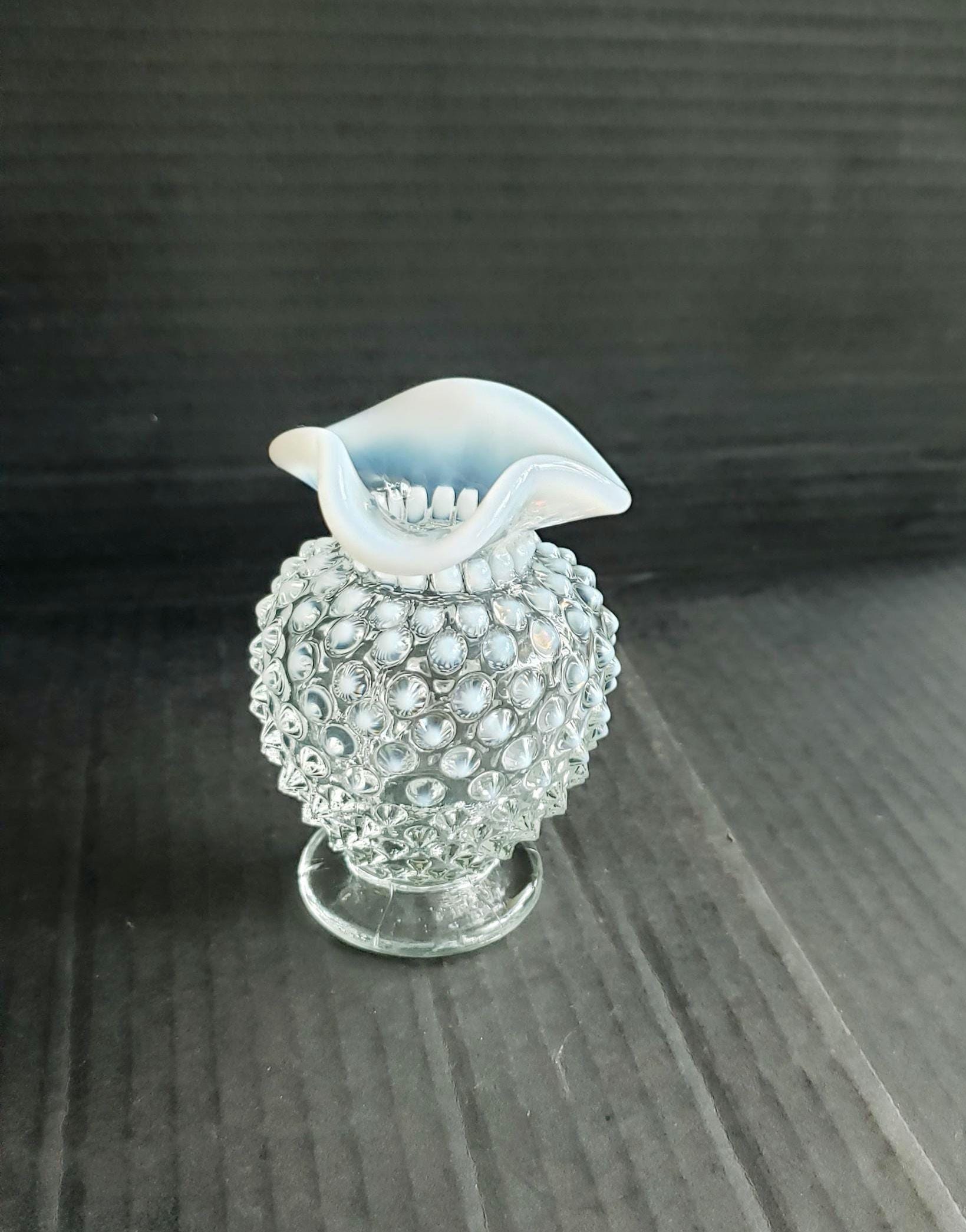 fenton opalescent ビンテージ　ガラス製 花瓶 Vintage Fenton Blue Opalescent Rib Optic Striped Ruffle Rim