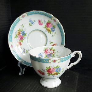Vintage Tuscan Lowestoft Blue Pattern Footed Cup and Saucer Set 5.5". Discontinued. Circa 1950-1967.