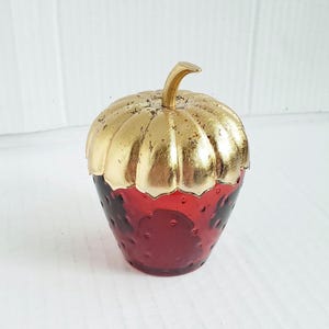 Vintage Avon Red Glass Strawberry Gelee Bubble Bath Jar 3.75". No Spoon. Wear to Lid. Discontinued.