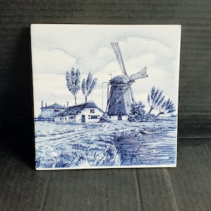 Vintage Delft Blue Holland 6&quot; Tile. Original Label. Discontinued Pattern