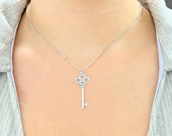 Necklace key pendant made of silver, zirconia