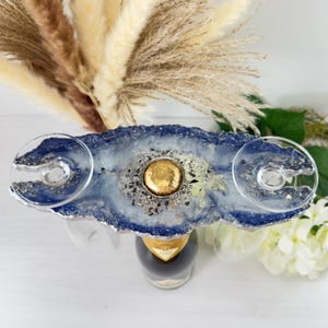 Wine glass holder for bottle glass holder wine butler wine glass holder Christmas gift champagne glass holder resin art bar decoration