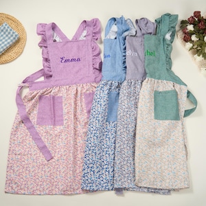 Cotton Linen Bright Women Apron, Fancy Floral Apron with Pockets, Personalized Garden Embroidered Apron with Ruffle Strap, Gift for Her