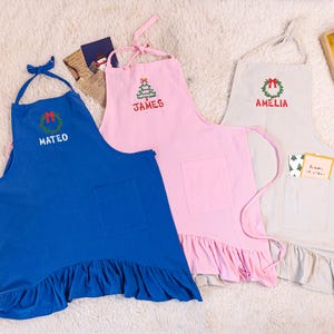 Personalized Pink Apron for Women  , Ruffle Baking Apron with Pockets,  Christmas Gift, Cute Ruffle Apron For Mother&#39;s Day Gift