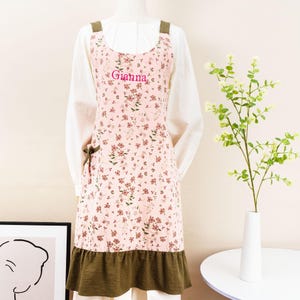 Personalized Soft and Cozy Apron for Women, Floral Cotton Apron with Ruffle, Cute Apron with Embroidered, Garden Baking Apron, Gift for Her