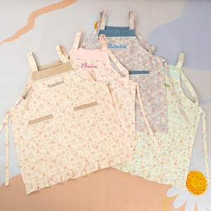 Personalized Aprons, Floral Garden Embroidered Apron,Floral Apron with Pleated Lace and Pockets,Name Embroidered Kitchen Apron,Gifts for Her
