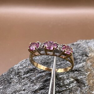 Anillo de zafiro rosa / Anillo de oro amarillo de 14 quilates / Zafiros de forma ovalada / Diamantes auténticos imagen 1