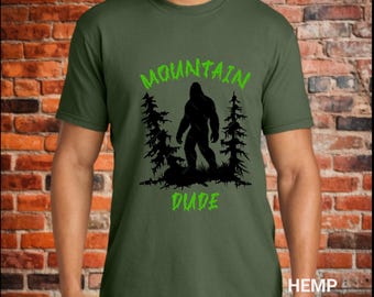 Koszulka Bigfoot, Koszulka Mountain Dude, Koszulka Sasquatch, Koszulka Fun Bigfoot, Koszulka Retro Hiking, Comfort Colors®, Koszulka unisex z barwionej odzieży