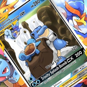 Puede incluir: Una carta de comercio de Pokemon con Squirtle, Wartortle y Blastoise como un Tag Team GX. La carta es azul y amarilla con el texto "Squirtle & Wartortle & Blastoise GX" y "TAG TEAM" en ella. La carta tiene 280 HP y un ataque llamado "Trinity Splash Bomb CX" que hace 200 de daño.