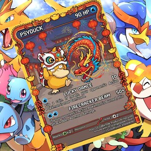 Może przedstawiać: Karta kolekcjonerska Pokémon Psyduck z świątecznym motywem, przedstawiająca Psyducka w kostiumie tańca lwa i czerwonego smoka. Karta zawiera tekst "Lucky Dance" i "Firecracker Beam". Inne Pokémony są w tle.